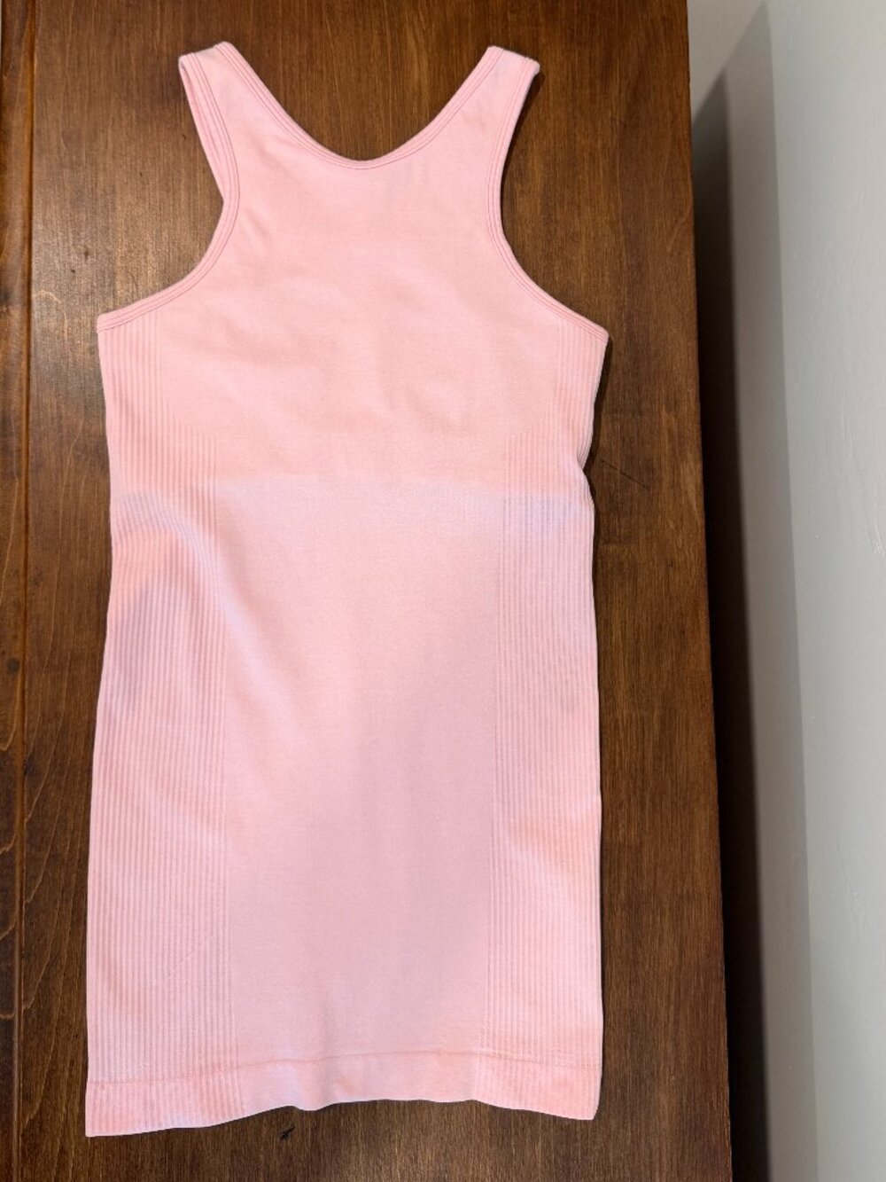 Lululemon Ebb to Street Racerback Tank Top w/built in bra Size 4 Pig Pink